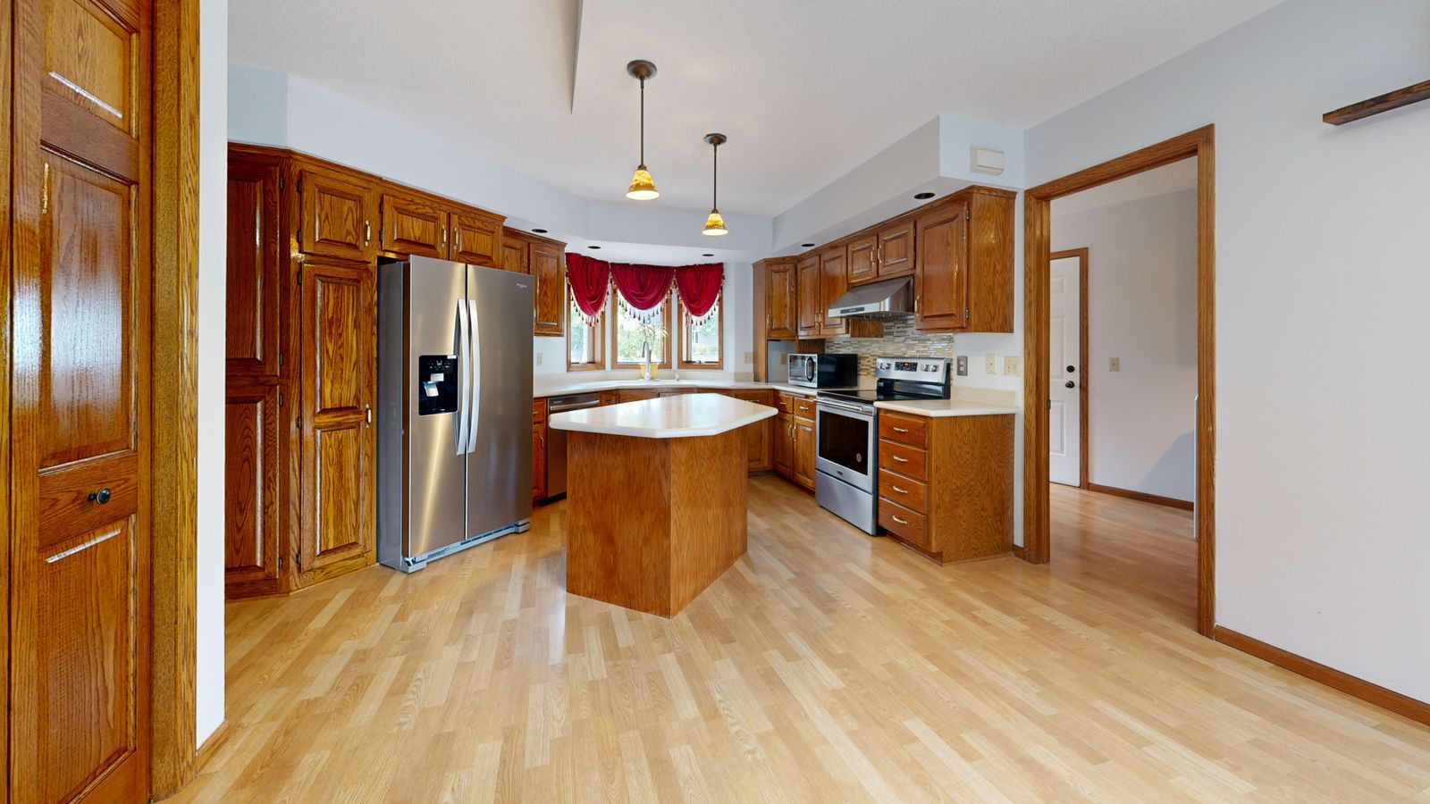 Franklin farmhouse: finished kitchen